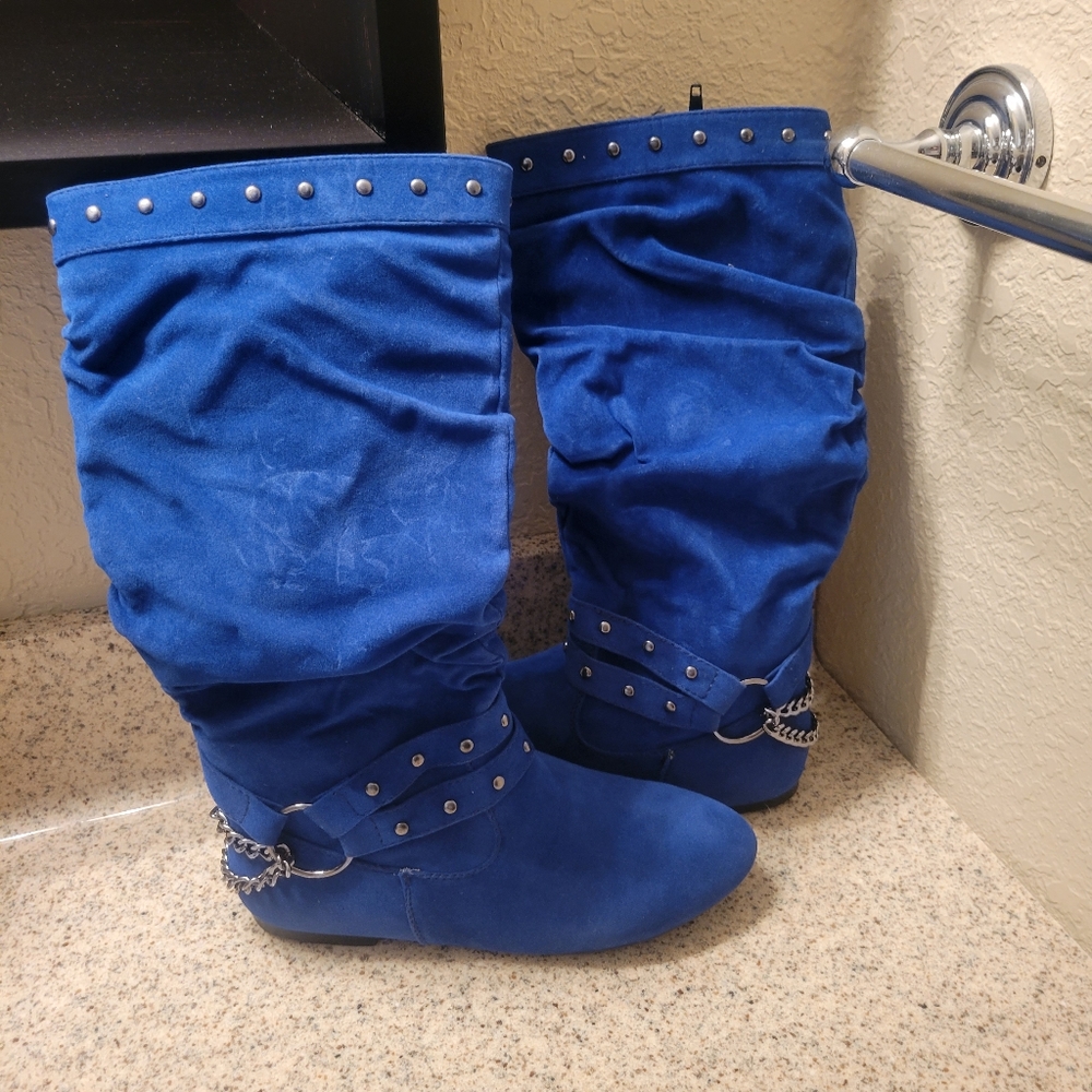 Yoki size 5.5 blue boots